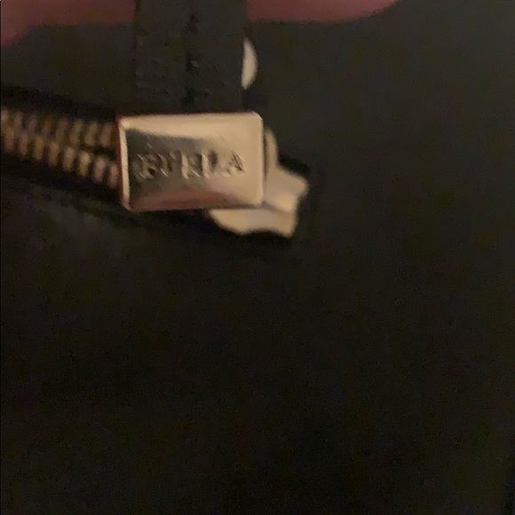 Gentle used - Picture 4 of 8